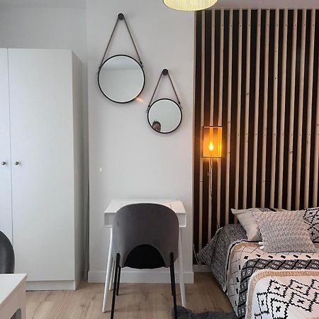 Studio A Deux Pas De Paris Apartment Levallois-Perret Exterior photo